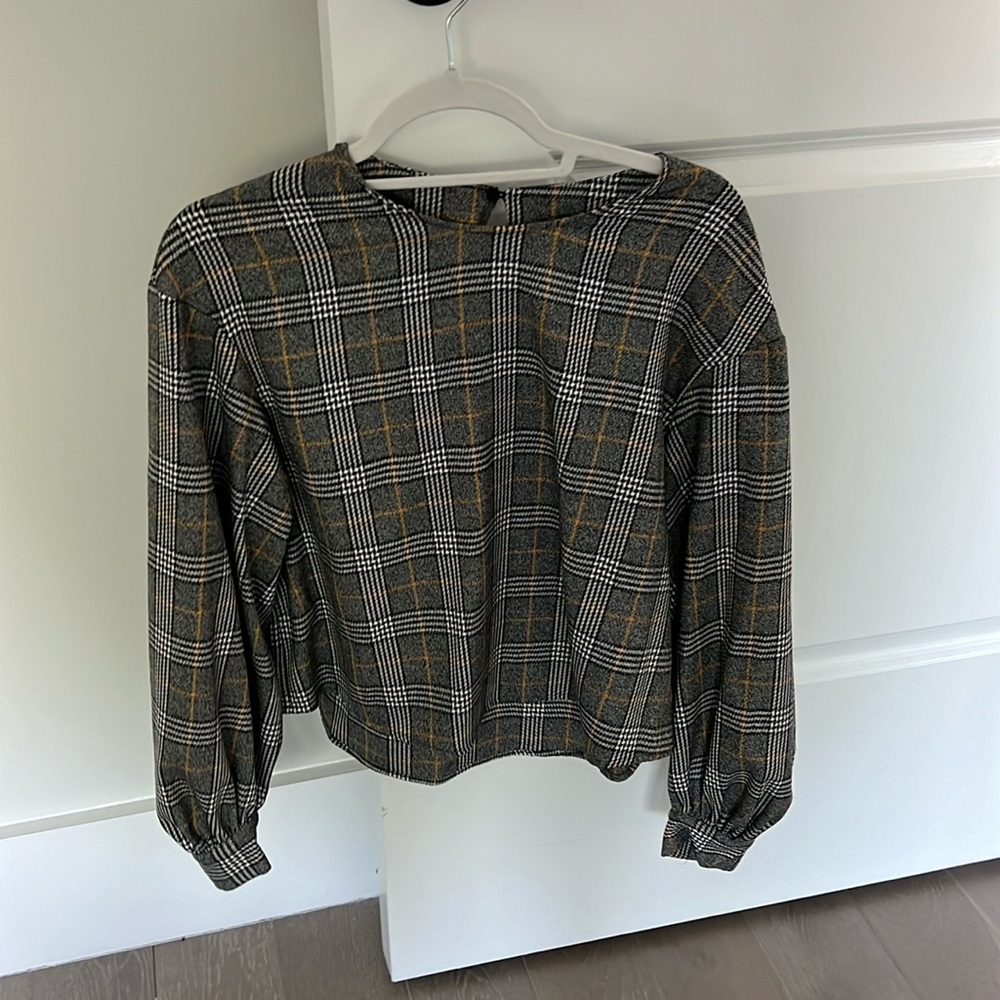 Long sleeve dress shirt